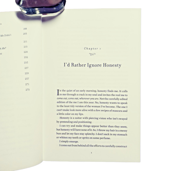 📖 Uninvited Book | Lysa TerKeurst | Faith & Healing 💗 - Picture 7 of 8